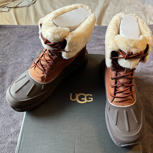 BNIB UGG City Butte Men, Worchester, size 11 - Picture 1 of 4